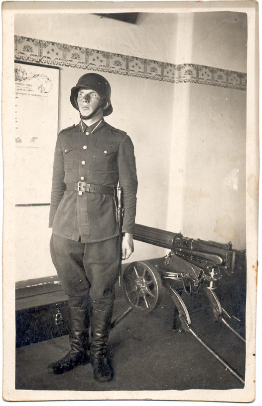 Real-photo-Latvia-Soldier-Maxim-Helmet.jpg